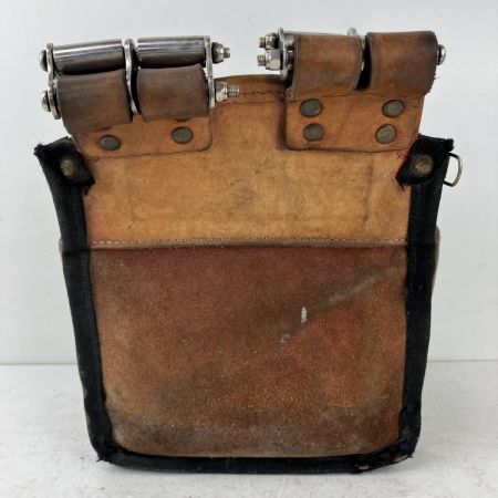 ЗЗ KNICKS 総ヌメ革使用3段腰袋 縁バリ チェーンタイプ ベルトループ・チェーン金具付 KNB-301DDX キャメル