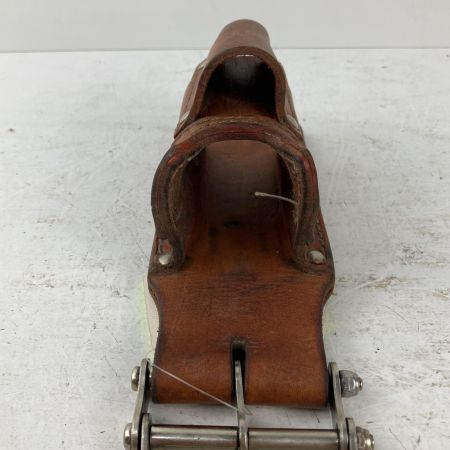 ЗЗ KNICKS チェーン式 2段フリーホルダー KN-100JFDX キャメル