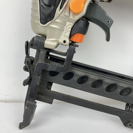 ЗЗ HITACHI 日立 常圧 38mm エアタッカ フロア用タッカ 本体のみ N3804MF アイボリー