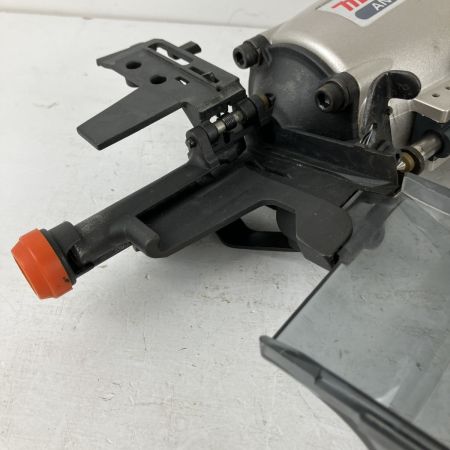 ЗЗ MAKITA マキタ 65mm 常圧 金属屋根用エア釘打ち機 ケース付 AN601R ブルー