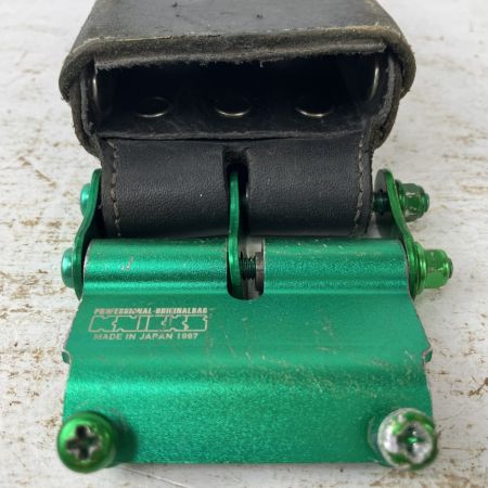 ЗЗ KNICKS 総ヌメ革 鳶レベルホルダー チェーン金具 ベルトループアタッチメント付 KBS-100LDX3 ブラック×グリーン