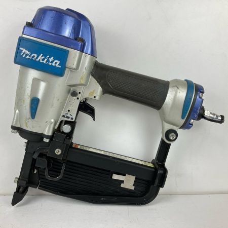 ЗЗ MAKITA マキタ 50mm 常圧 エアタッカ フローリング用エアタッカ ケース付 AT1150B ブルー