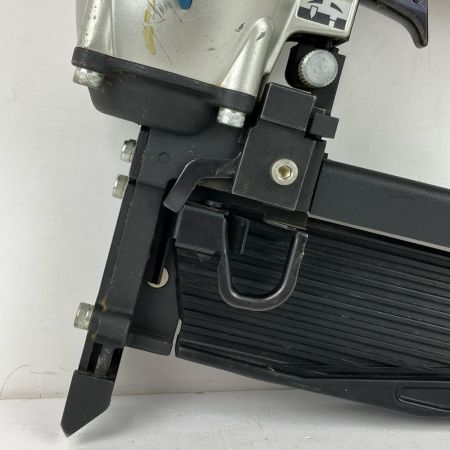 ЗЗ MAKITA マキタ 50mm 常圧 エアタッカ フローリング用エアタッカ ケース付 AT1150B ブルー