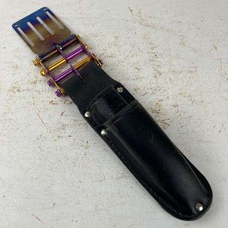 ЗЗ KNICKS 電工ナイフ・カッター2段ホルダー チタンベルトループ・アルミチェーン金具付 KB-112DX ブラック