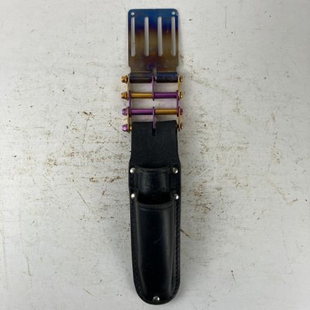 ЗЗ KNICKS 電工ナイフ・カッター2段ホルダー チタンベルトループ・アルミチェーン金具付 KB-112DX ブラック