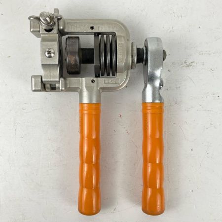 ЗЗ INABA DENKO ロングフレキツバ出し機 ツバ出し工具 配管 カセットダイス ケース付 TM-135 シルバー×オレンジ