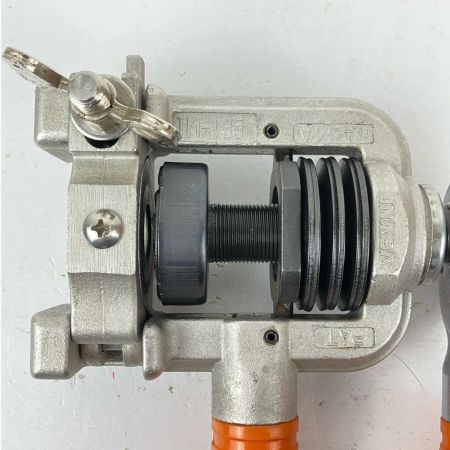 ЗЗ INABA DENKO ロングフレキツバ出し機 ツバ出し工具 配管 カセットダイス ケース付 TM-135 シルバー×オレンジ