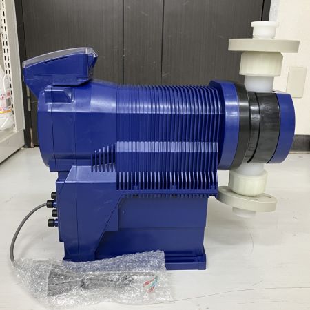 ЗЗ IWAKI 直動ダイヤフラム式定量ポンプ 取説付 IX-D300TCFJ-TB-J ブルー