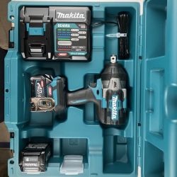 ЗЗ MAKITA マキタ 40v 19mm 充電式インパクトレンチ バッテリーx2 充電器 ケース付 TW001G ブルー Sランク