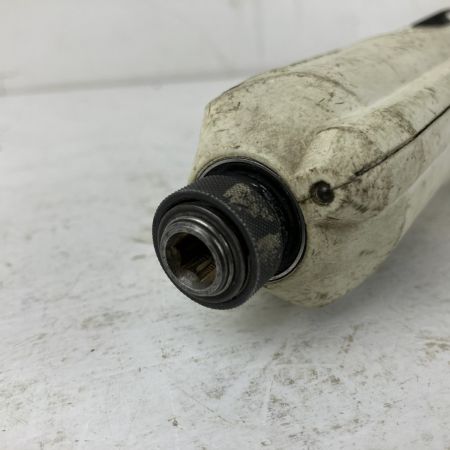 ЗЗ MAKITA マキタ 7.2v ペンインパクトドライバ バッテリーx2 充電器 ケース付 TD020D ホワイト