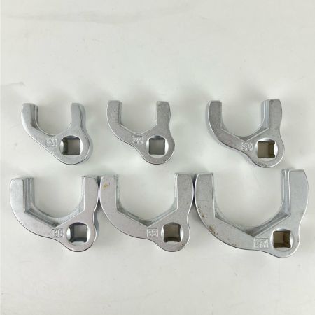 ЗЗ SANEI サンエー 立水栓締付工具セット ケース付 R3510S シルバー