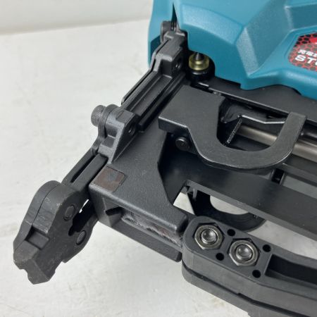 ЗЗ MAKITA マキタ 40v 38mm 充電式フロアタッカ 取説 箱付 ※バッテリー、充電器無し ST003G ブルー