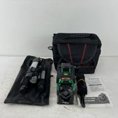 ЗЗ MAX マックス グリーンレーザー レーザー墨出し器 三脚 ソフトケース付 LA-C51DG(HR) グリーン×ブラック Bランク