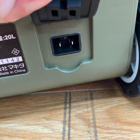 ДД MAKITA マキタ 充電式保冷温庫 ACアダプタ・DCアダプタ付き 20L 40V/18V CW001G オリーブ
