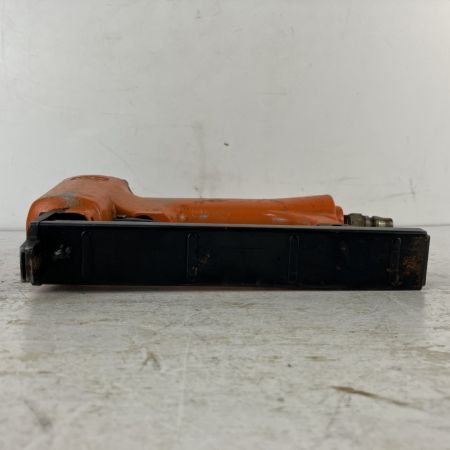 ЗЗ MAX マックス 22mm 常圧 エアネイラ エアタッカ TA-35A/1022J オレンジ