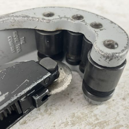 ЗЗ RIDGID 6-66mm クイックアクションチューブカッター パイプカッター 152 ライトグレー