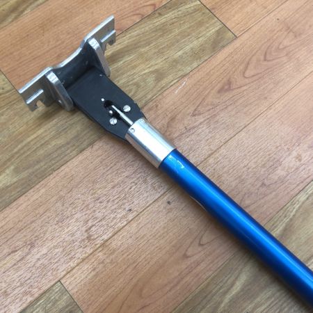 ДД 極東産機 フラットボックス付き Tapepro Drywall Tools ﾌﾟﾛﾘｰﾁﾌﾗｯﾄﾎﾞｯｸｽﾊﾝﾄﾞﾙ 1.4kg ブルー