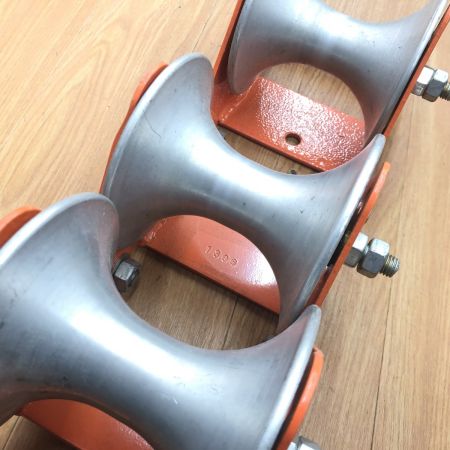 ДД IKURA SEIKI CO.,LTD. 育良精機 3連ケーブルコロ　ISS-3400 オレンジ 程度B ISS-3400 オレンジ