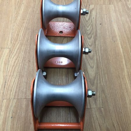 ДД IKURA SEIKI CO.,LTD. 育良精機 3連ケーブルコロ　ISS-3400 オレンジ 程度B ISS-3400 オレンジ