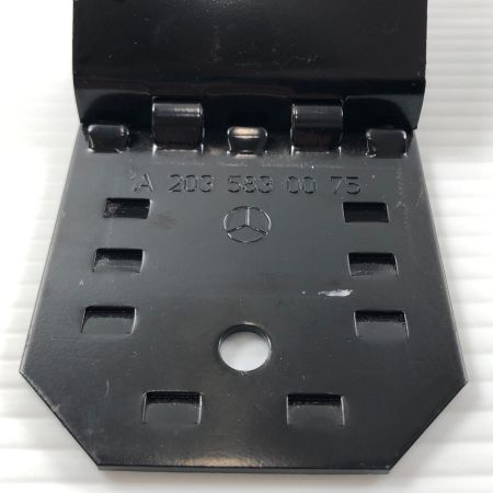 ДД   工具関連用品 ベンツ 車載ストッパ－  A2035830075