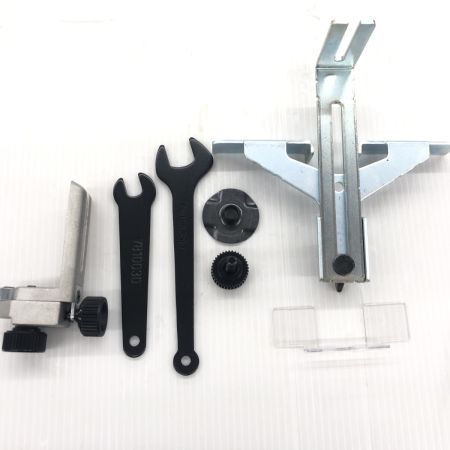 ДД MAKITA マキタ  未使用品(S) コード式 100v 364323 3701 ライトグレー