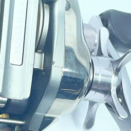 SHIMANO シマノ ベイトリール スコーピオンアンタレス RH220