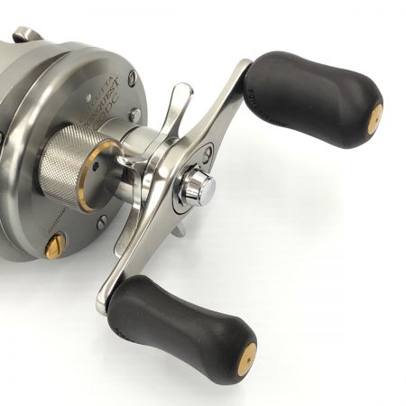 σσ SHIMANO シマノ リール ベイトリール カルカッタ CONQUEST 100DC 箱・布袋付 01865 シルバー