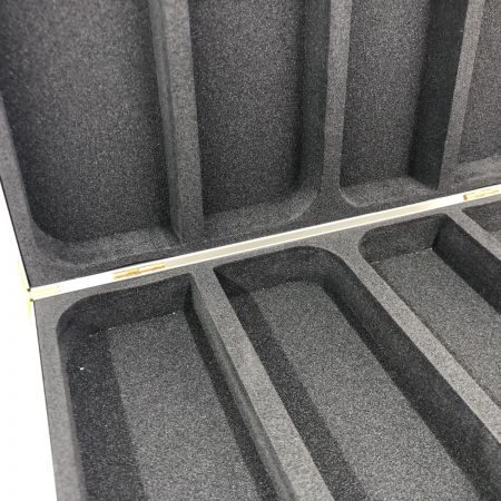 σσ Megabass メガバス タックルボックス アサイラムアイバンク