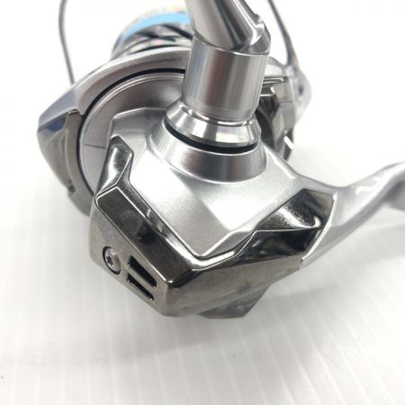 σσ SHIMANO シマノ スピニングリール 23ストラディック C2000SHG 程度A 箱付 045799