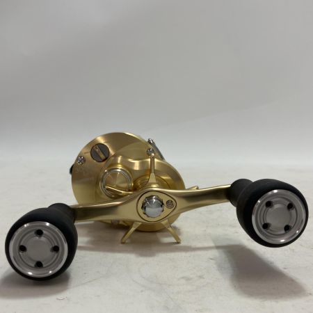 SHIMANO シマノ ベイトリール カルカッタコンクエストMD 300XGLH 045935