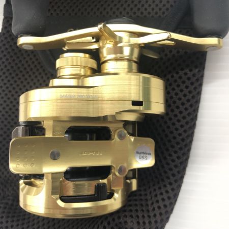 σσ SHIMANO シマノ 　22カルカッタコンクエスト200XG 美品 程度A 箱付 044402