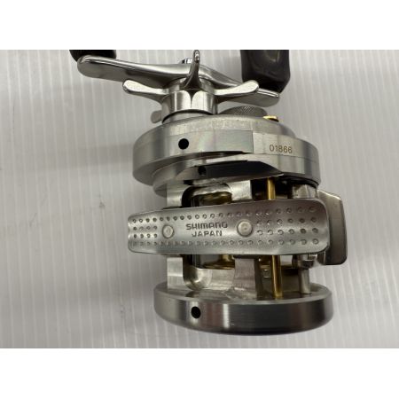 σσ SHIMANO シマノ 04カルカッタコンクエスト 101DC キズ有 程度B 01866