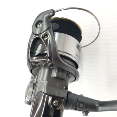 σσ SHIMANO シマノ  スピニングリール   02ツインパワー2500 程度B 袋付 SC83E