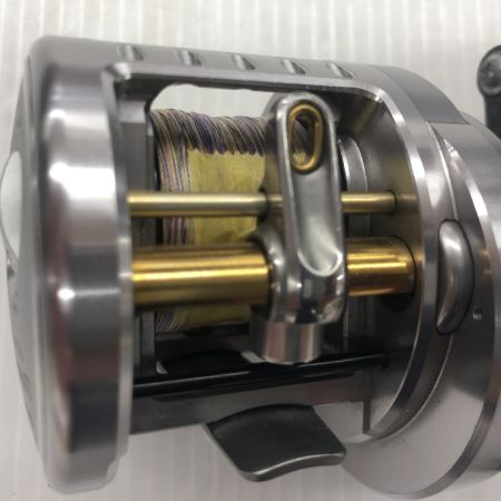 σσ SHIMANO シマノ  ベイトリール  09カルカッタコンクエスト 201DC キズ有 程度BC オフセットハンドル付き 02282