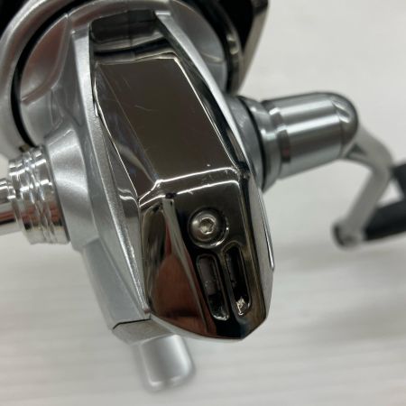 σσ SHIMANO シマノ 19ストラディック3000MHG 04021 ゴメクサスリールスタンド付き