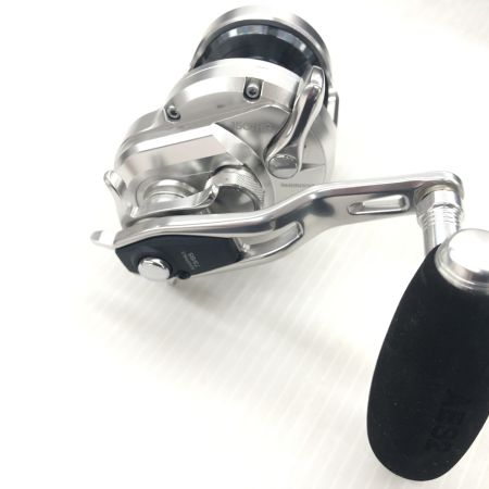 σσ SHIMANO シマノ ベイトリール  17 オシアジガー 1501HG 美品 程度A 箱付 ハンドルノブAE82付き 03668