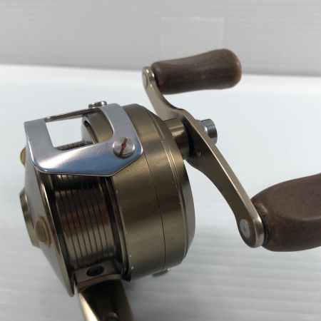 σσ DAIWA ダイワ  片軸リール VIKING極50