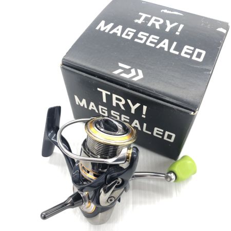 σσ DAIWA ダイワ  スピニングリール 10セルテート 2004 程度B 社外ハンドルノブ・リールスタンド付き 056072