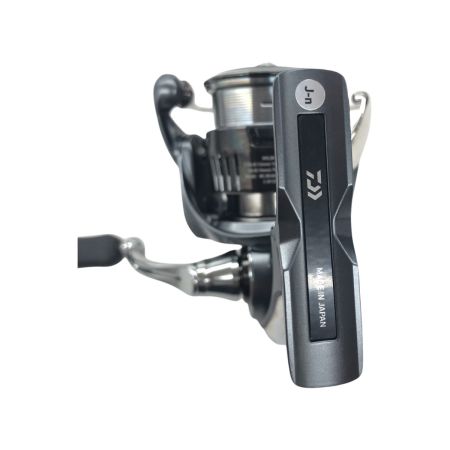 σσ SHIMANO シマノ スピニングリール SHIMANO 046772 24ツインパワー C2500SXG 美品 程度A 箱付 046772
