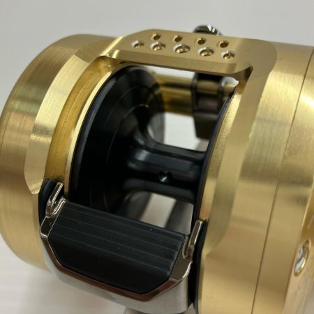 σσ SHIMANO シマノ 23カルカッタコンクエストMD300XGLH 045935