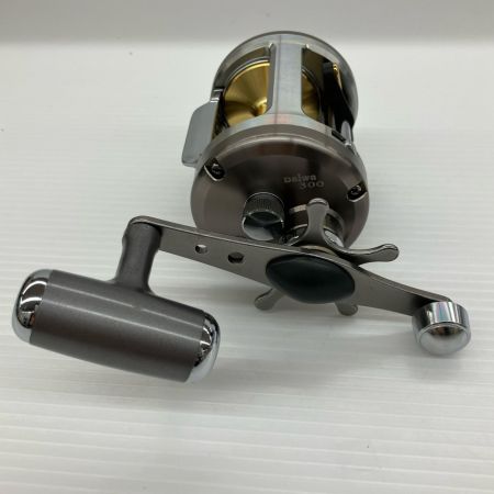 σσ DAIWA ダイワ ミリオネアCV-X 300 程度B 613838