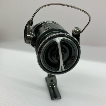 SHIMANO シマノ スピニングリール ステラ C3000MHG 美品 程度A 箱・取説付 043917