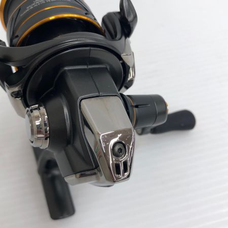 σσ SHIMANO シマノ スピニングリール 21ソアレXR C2000SSPG 044273
