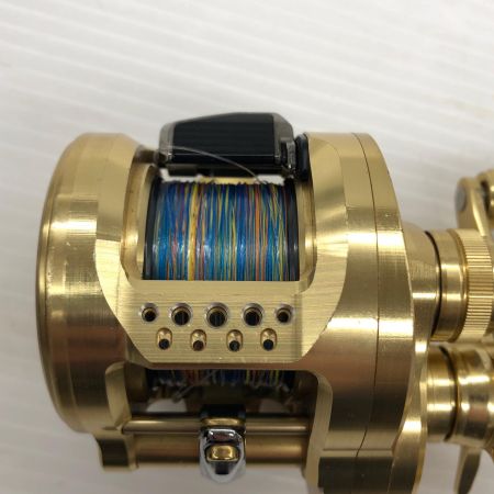 σσ SHIMANO シマノ ベイトリール 21カルカッタコンクエスト 201HG 04239