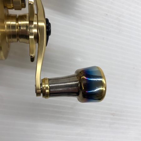 σσ SHIMANO シマノ ベイトリール 21カルカッタコンクエスト 201HG 04239