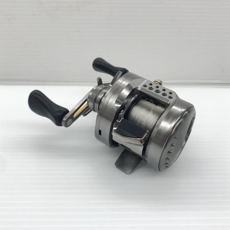 σσ SHIMANO シマノ ベイトリール 23カルカッタコンクエスト BFS XGL 045713