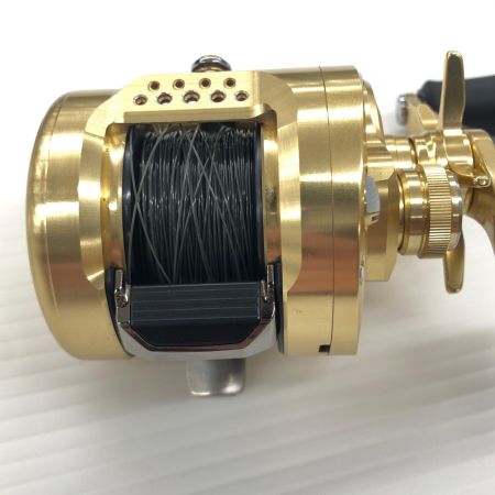 σσ SHIMANO シマノ ベイトリール 23カルカッタコンクエストMD 300XGLH 045935