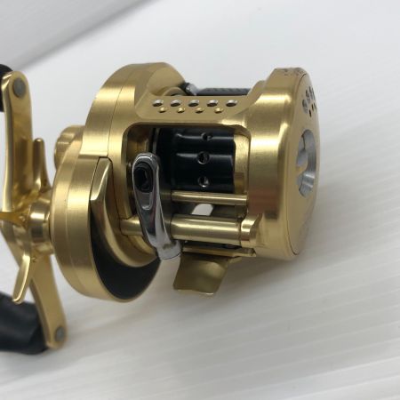 σσ SHIMANO シマノ ベイトリール 14カルカッタコンクエスト 200 03204