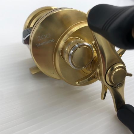 σσ SHIMANO シマノ ベイトリール 14カルカッタコンクエスト 200 03204