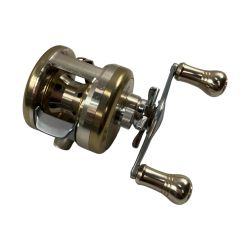σσ DAIWA ダイワ ベイトリール ミリオネア CV-Z 205  Cランク